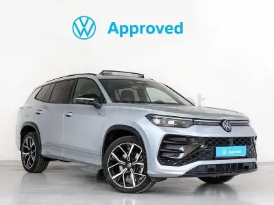 Usado VW Tayron R-line 193 CV (141 kW) 2025 Gris / plata SUV