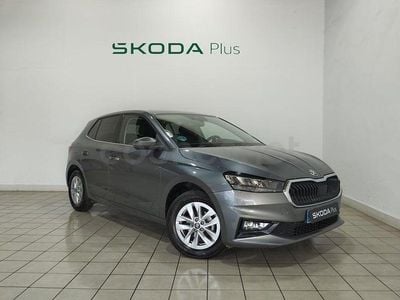Usado Skoda Fabia Selection 95 CV (69 kW) 2025 Gris Berlina