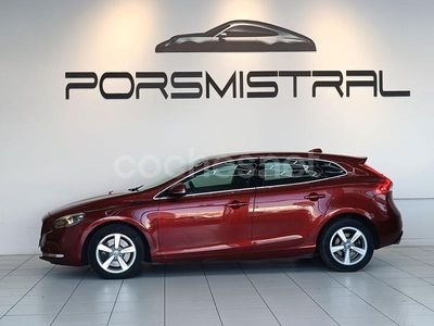 Usado Volvo V40 Kinetic 150 CV (110 kW) 2014 Granate Berlina