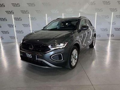 Usado VW T-Roc Life 151 CV (111 kW) 2024 Gris SUV