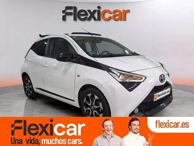 Usado Toyota Aygo X-play 72 CV (52 kW) 2019 Blanco Utilitario
