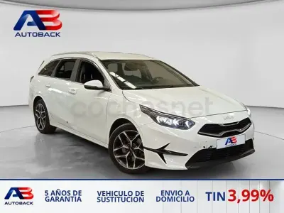 Usado Kia Ceed 120 CV (88 kW) 2023 Blanco Utilitario