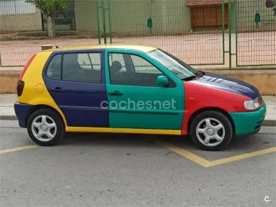 Usado VW Polo 60 CV (44 kW) 1996 Amarillo Berlina