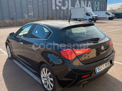 Negro Usado 2011 Alfa Romeo Giulietta Progression Berlina | 5700 € (Precio justo)