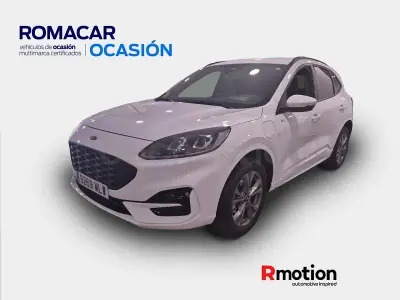 Usado Ford Kuga ST-Line 225 CV (165 kW) 2023 Blanco SUV