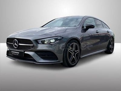 Usado Mercedes CLA200 Shooting Brake 150 CV (110 kW) 2023 Gris / plata Familiar