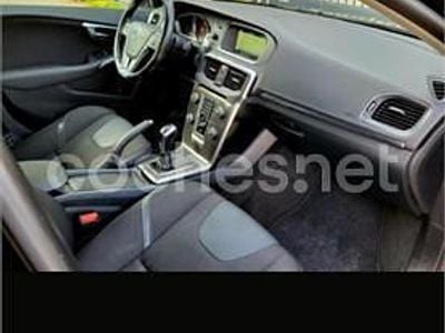 Usado Volvo V40 R-Design Momentum 120 CV (88 kW) 2015 Negro Berlina