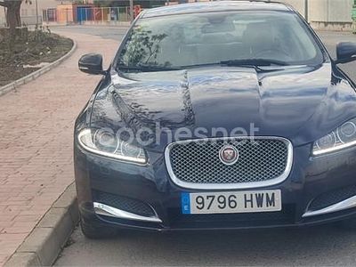Usado Jaguar XF Luxury 190 CV (139 kW) 2014 Azul Berlina