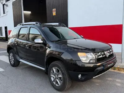 Usado Dacia Duster Lauréate 109 CV (80 kW) 2015 Negro SUV