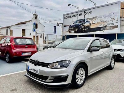 Usado VW Golf VII Advance 110 CV (80 kW) 2016 Gris / plata Berlina