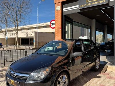 Usado Opel Astra Sport 110 CV (80 kW) 2006 Gris / plata Berlina