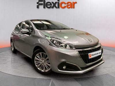 Usado Peugeot 208 Allure 82 CV (60 kW) 2018 Gris Utilitario
