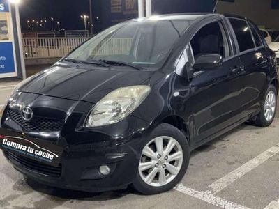 Usado Toyota Yaris Connect Style 90 CV (66 kW) 2011 Negro Utilitario