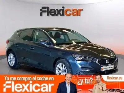 Usado Seat Leon Style 130 CV (95 kW) 2023 Gris Berlina