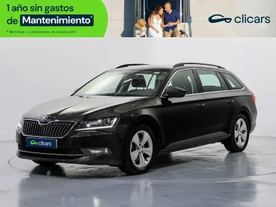 Usado Skoda Superb Ambition 150 CV (110 kW) 2016 Marrón Familiar