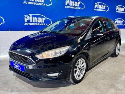 Usado Ford Focus Trend 120 CV (88 kW) 2017 Negro Berlina