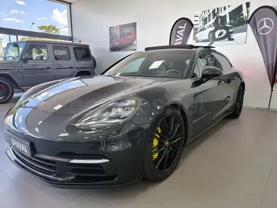 Usado Porsche Panamera Sport Turismo 330 CV (242 kW) 2019 Negro Familiar