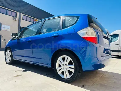 Usado Honda Jazz Executive 100 CV (73 kW) 2010 Azul Utilitario
