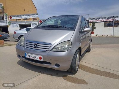 Usado Mercedes A170 Elegance 90 CV (66 kW) 2000 Gris Utilitario