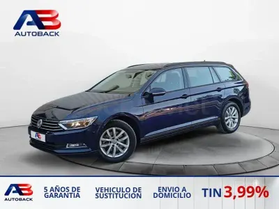 Usado VW Passat Advance 120 CV (88 kW) 2019 Azul Familiar