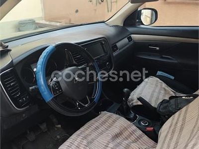 Negro Usado 2016 Mitsubishi Outlander Motion SUV | 12.500 € (Buen precio)