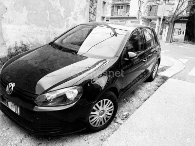 Usado VW Golf VII Advance 105 CV (77 kW) 2012 Negro Berlina