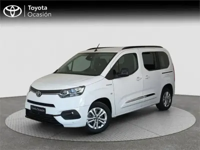 Usado Toyota Proace City Active 100 kW (136 CV) 2025 Blanco Monovolumen