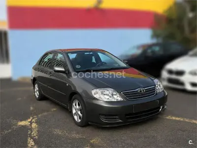 Usado Toyota Corolla Terra 110 CV (80 kW) 2005 Marrón Berlina