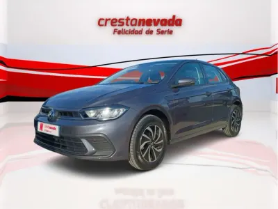 Usado VW Polo Life 95 CV (69 kW) 2022 Gris Utilitario