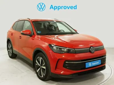 Usado VW Tiguan Life 150 CV (110 kW) 2024 Rojo SUV
