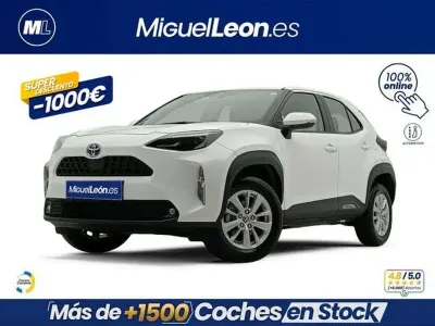 Usado Toyota Yaris Cross Active 116 CV (85 kW) 2024 Blanco SUV
