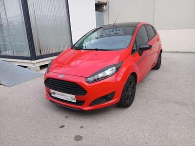 Usado Ford Fiesta Trend 101 CV (74 kW) 2013 Rojo Utilitario