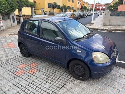 Azul Usado 2000 Toyota Yaris Luna Berlina | 3500 €
