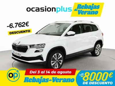 Usado Skoda Karoq Ambition 110 CV (80 kW) 2024 Blanco SUV