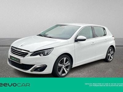 Usado Peugeot 308 Allure 130 CV (95 kW) 2015 Blanco