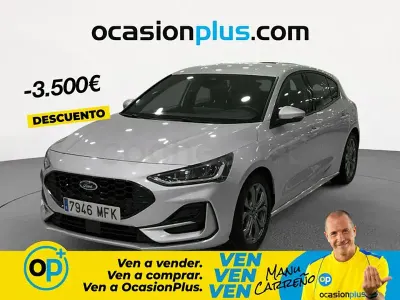 Usado Ford Focus ST-Line 125 CV (91 kW) 2023 Gris / plata Berlina