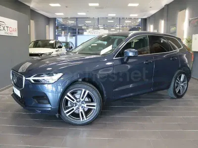 Usado Volvo XC60 Momentum 190 CV (139 kW) 2020 Azul SUV