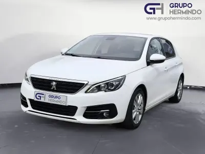 Usado Peugeot 308 Style 100 CV (73 kW) 2020 Blanco Berlina