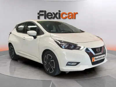 Usado Nissan Micra Acenta 92 CV (67 kW) 2022 Beige Utilitario