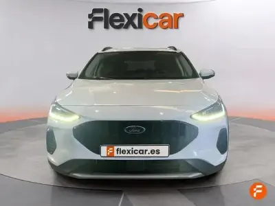 Używany Ford Focus Active 155 KM (114 kW) 2022 Biały Sedan/Limuzyna