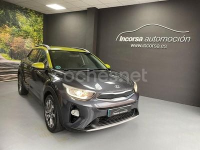 Gris / plata Usado 2018 Kia Stonic SUV | 12.480 € (Un poco caro)