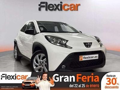 Blanco Usado 2023 Toyota Aygo X-play Utilitario | 13.690 € (Precio justo)