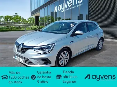 Usado Renault Mégane II Intens 115 CV (84 kW) 2022 Gris Berlina