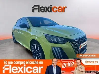 Usado Peugeot 208 Allure 100 CV (73 kW) 2025 Verde Utilitario