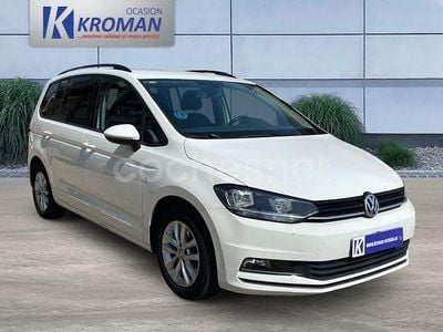 Usado VW Touran Business 117 CV (86 kW) 2018 Blanco Monovolumen