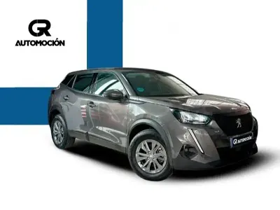 Usado Peugeot 2008 Active 100 CV (73 kW) 2020 Gris / plata SUV