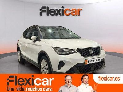 Usado Seat Arona Style 110 CV (80 kW) 2023 Blanco SUV