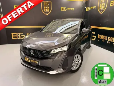 Usado Peugeot 3008 Active 130 CV (95 kW) 2021 Gris / plata SUV