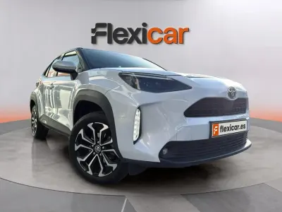 Begagnad Toyota Yaris Hybrid Active 116 HK (85 kW) 2024 Vit