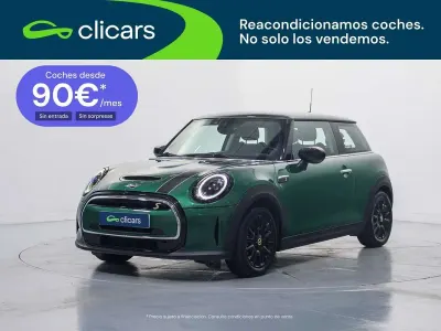 Usado Mini Cooper SE 135 kW (184 CV) 2023 Verde Utilitario